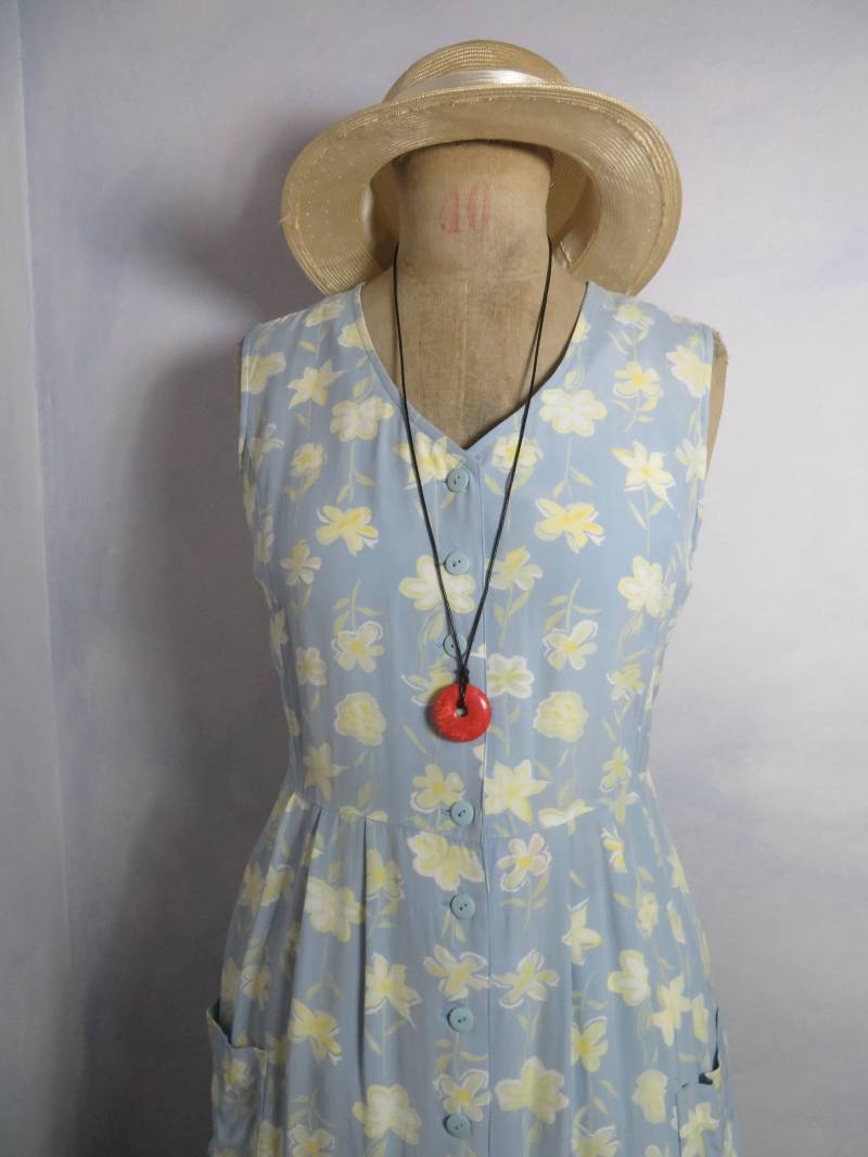 Size S/M Himmelblau Französisch Blumenkleid Fit & Flare Knopf Kleid Blass Gelbe Margerite Preppy Maxi Hohe Taille Viskose 80Er von BettysVintageHouse