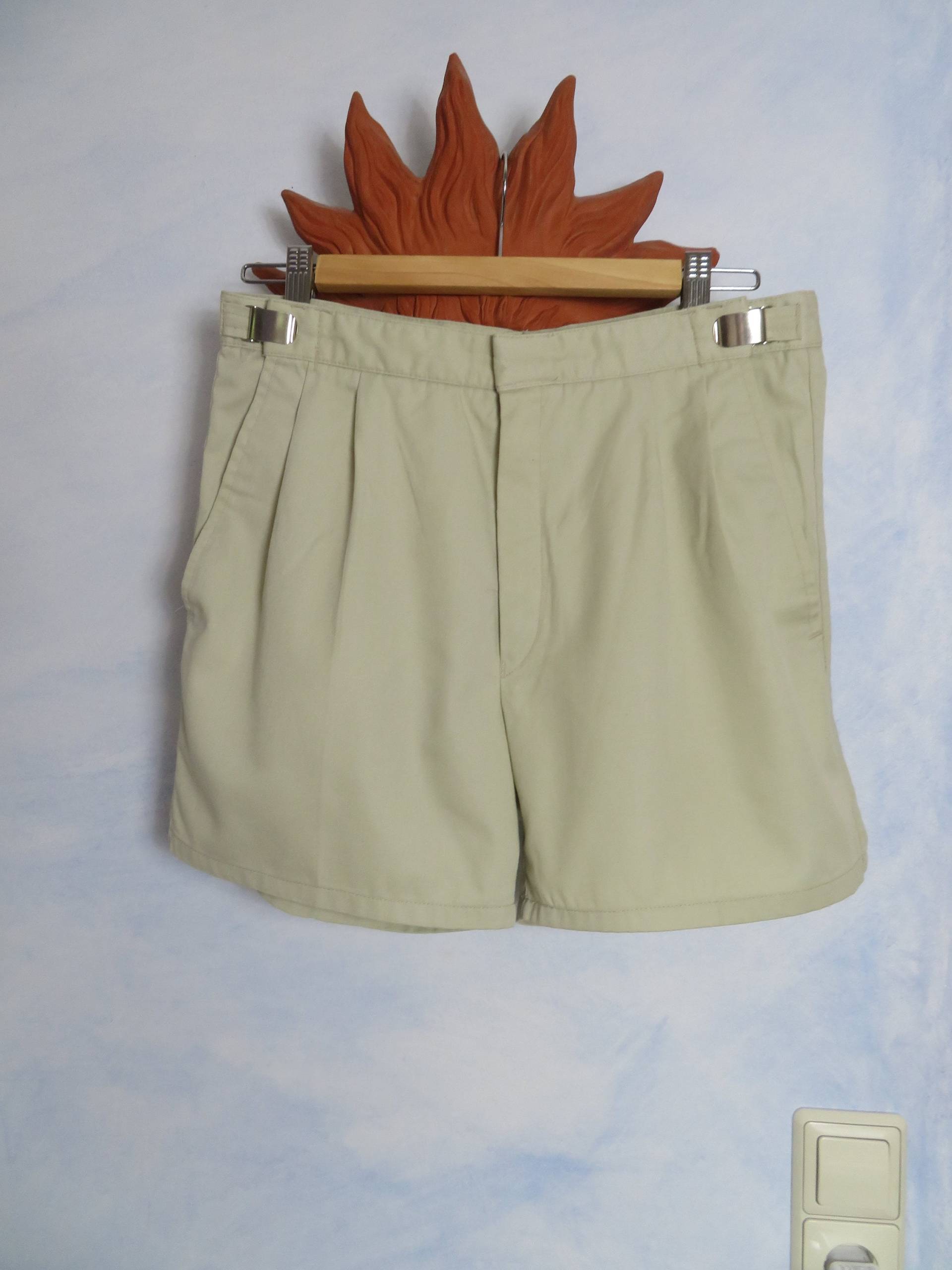 Vintage Elfenbein Shorts Size S Bundfalten Verstellbar Im Bund Twill Hose 70Er 80Er Arbeiter von BettysVintageHouse