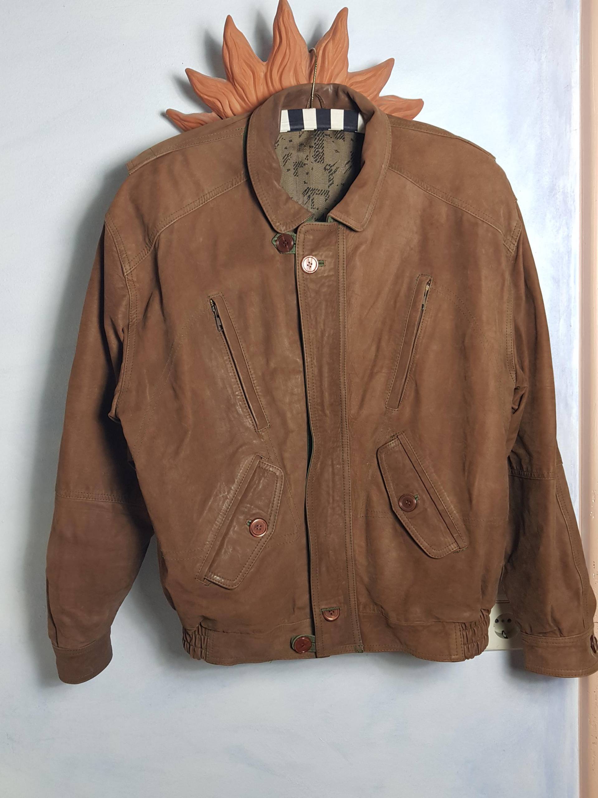 Vintage Lederjacke Size S Fettleder Braun/Grüne Details Leather Blouson Bomberjacket Jacket 80S 90S von BettysVintageHouse