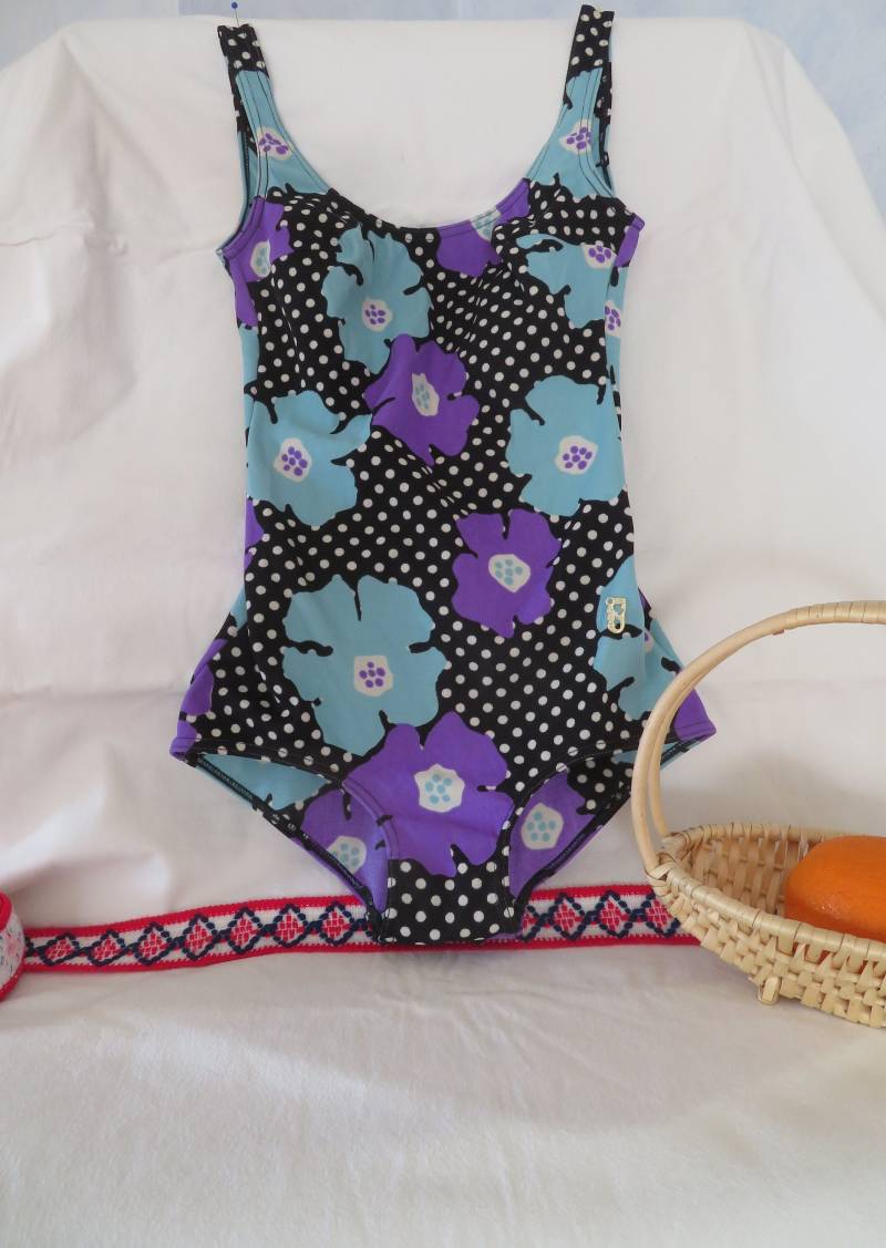 Vintage Oluba Ddr Badeanzug 60Er Jahre Size Xs Punkte Abstrakte Blumen Muster Schwarz Weiß Hellblau Lila von BettysVintageHouse