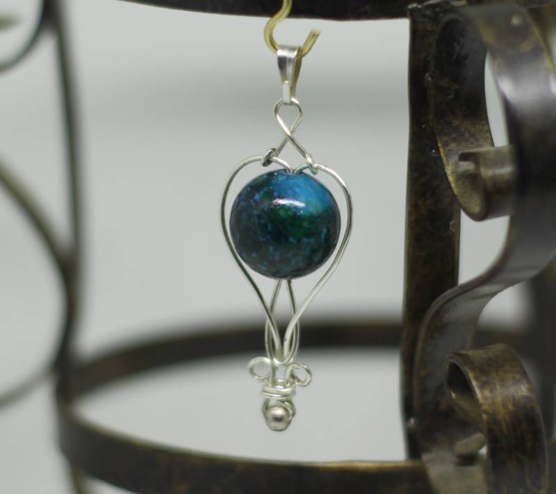 Chrysokoll Anhänger Filigran Draht Gewickelt Grüner Edelstein von Betulek