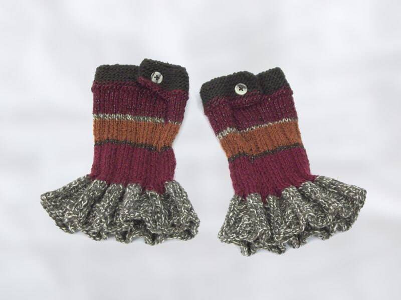 Handgestrickte Rüschen Handgelenk Manschetten von Betulek