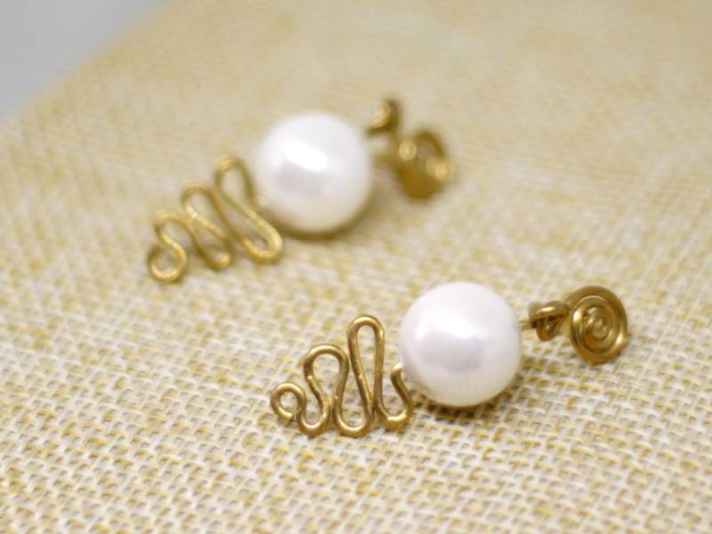 Ohrstecker Mit Weißer Perle Perle, Hochzeit Glasperlen Ohrringe von Betulek