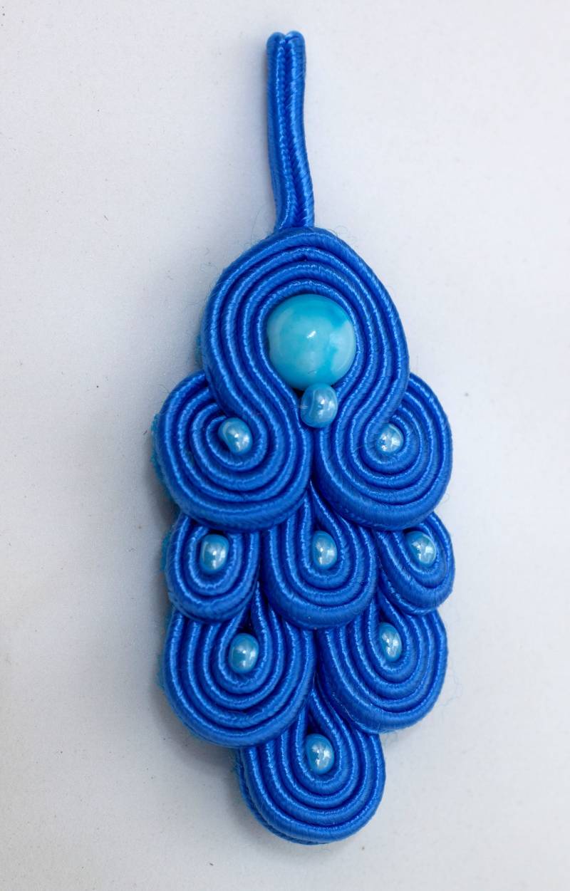 Soutache Anhänger Handbestickter Brautschmuck von Betulek
