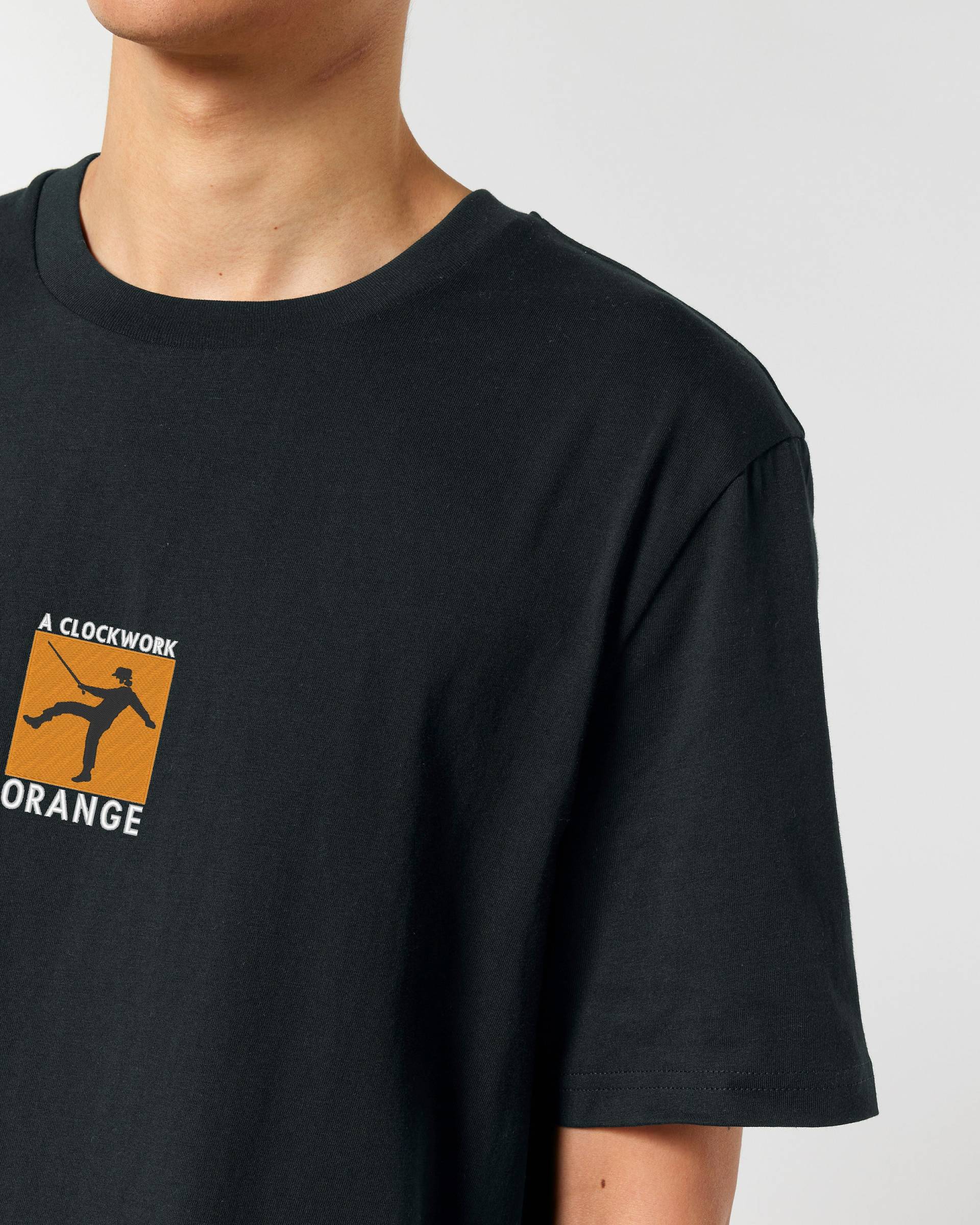 Ein Uhrwerk Orange Bio-Baumwolle T-Shirt - Besticktes Stanley Kubrick Ein Uhrwerk Orange Bio-Baumwolle T-Shirt - Besticktes Stanley Kubrick von BetweenTheLinesUK