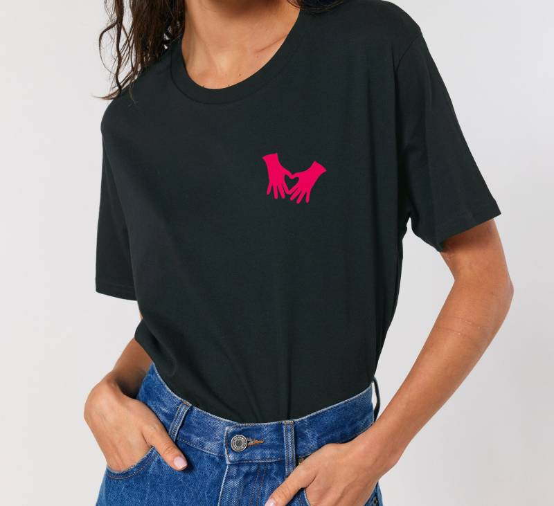 Herzförmiges T-Shirt - Besticktes Aus Bio-Baumwolle Herzförmiges T-Shirt - Besticktes Aus Bio-Baumwolle von BetweenTheLinesUK