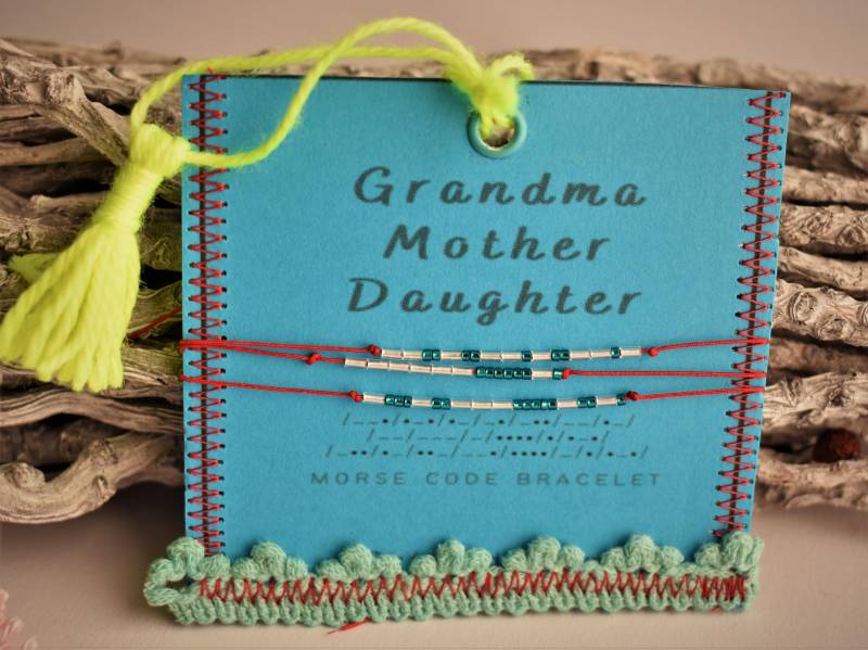 Geschenk Für Oma Mutter Tochter, Maßgeschneiderte Weihnachtsgeschenk Ideedrei Generationen Passenden Schmuck, Großmutter Tochter Armbänder von BetzyDesignArt