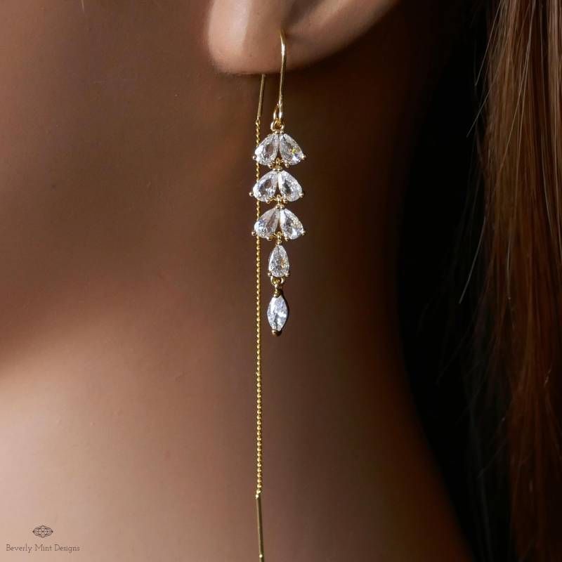 18K Goldkristall Zierliche Ohrringe, Blatt Threader Zirkon Baumeln Und Tropfen Hochzeitsgeschenk, Brautjungfern Geschenk von BeverlyMintDesigns