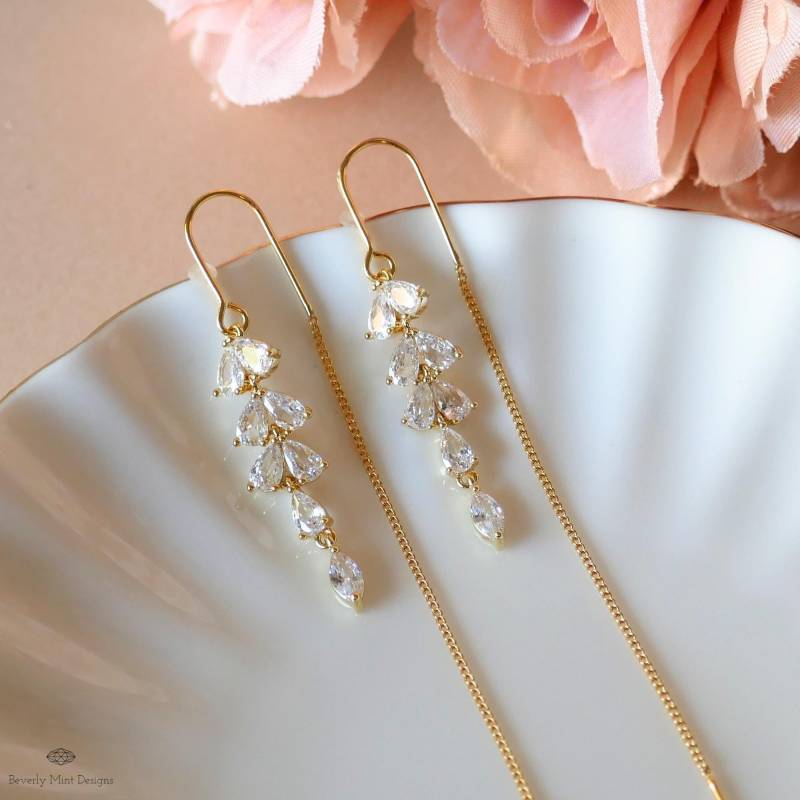 18K Goldkristall Zierliche Ohrringe, Blatt Threader Zirkon Baumeln Und Tropfen Hochzeitsgeschenk, Brautjungfern Geschenk von BeverlyMintDesigns