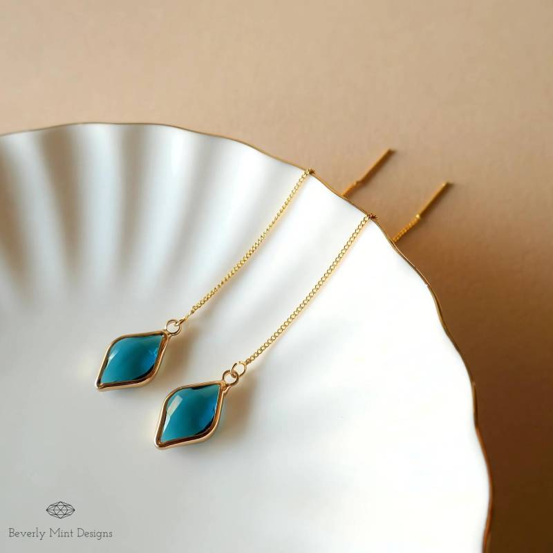 Blaue Ohrringe, Blauer Stein Threader Gold Kette Baumeln Minimalist Ohrringe Für Frauen, Urlaub Geschenk von BeverlyMintDesigns