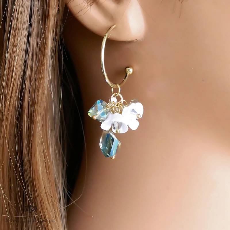 Perlige Blumenohrringe, Blumen-Tropfen-Ohrringe, Weibliche Ohrringe, Einzigartiger Schmuck, Feiertagsgeschenk von BeverlyMintDesigns