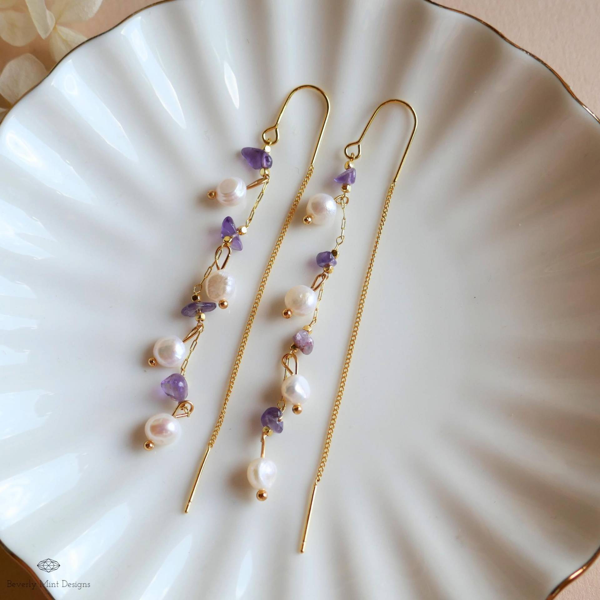 Süßwasserperle Und Amethyst Baumeln Ohrringe Goldkette Threader Februar Birthstone Schmuck Braut Oder Geschenk Für Sie, Feiertagsgeschenk von BeverlyMintDesigns
