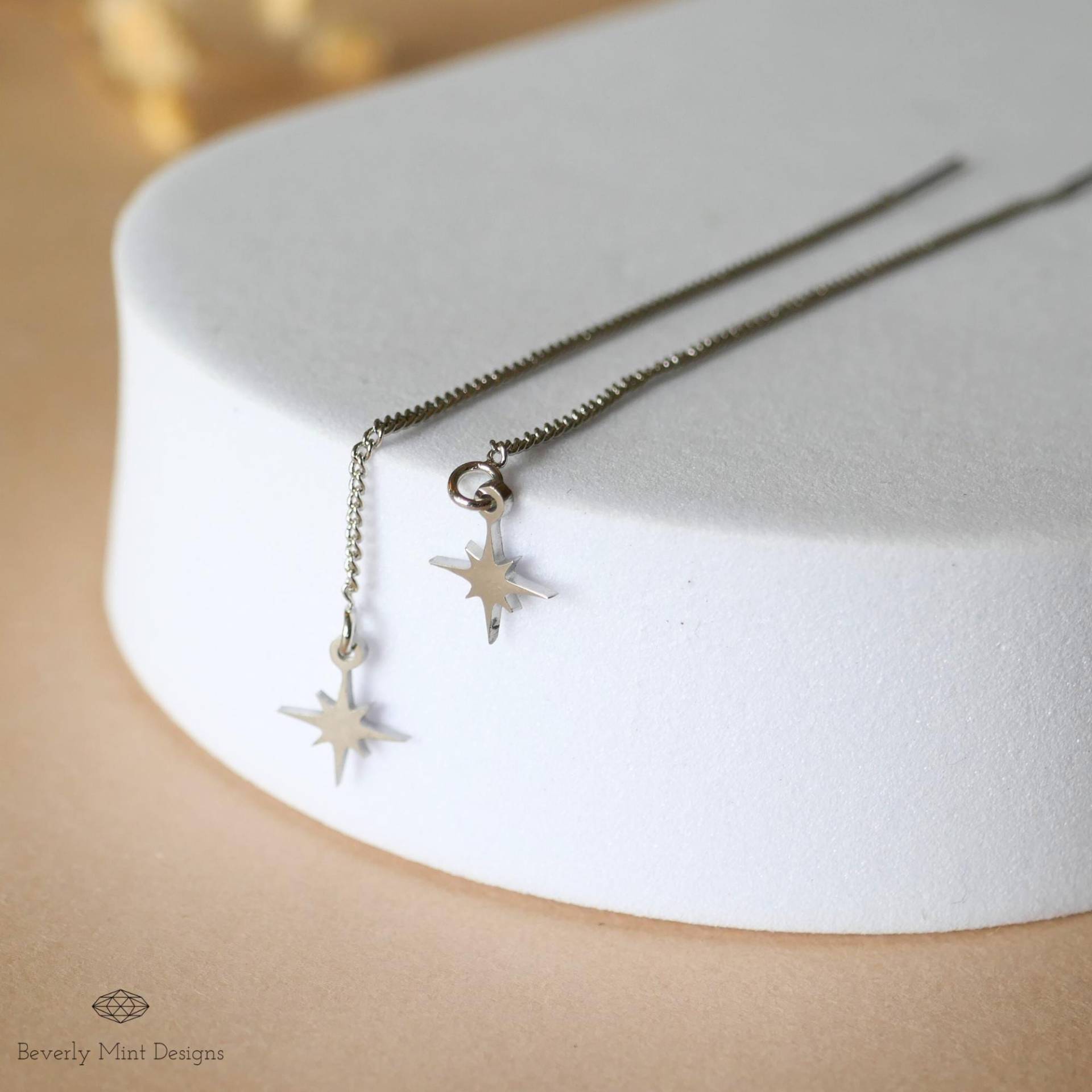 Zierliche Sterne Threader Ohrringe, Starburst Minimalist Schmuck, D, Lange Durchziehen Ohrringe Für Frauen, Urlaub Geschenk von BeverlyMintDesigns