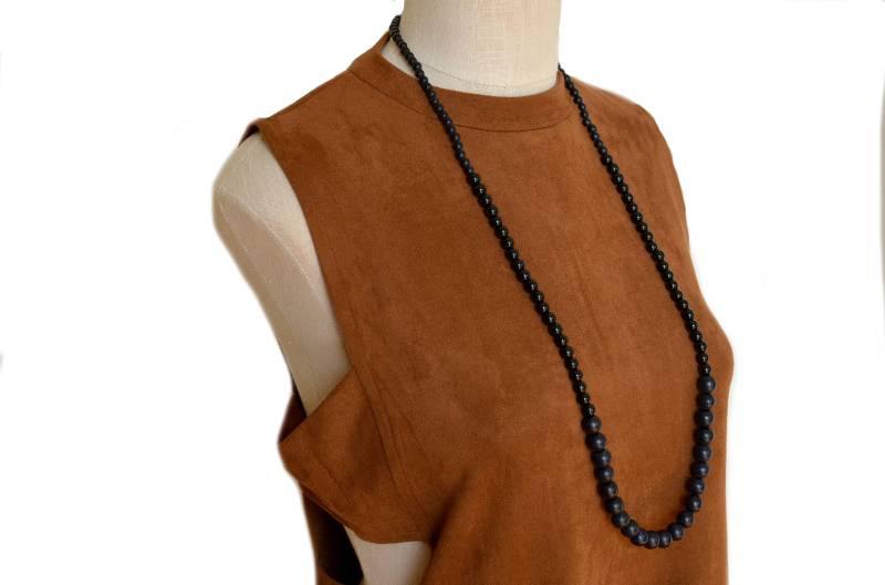 Lange Schwarz Perlen Kette Holz & Glasperle Einzelstrang Lange Schwarz Perlen Kette Holz & Glasperle Einzelstrang von BevinBold
