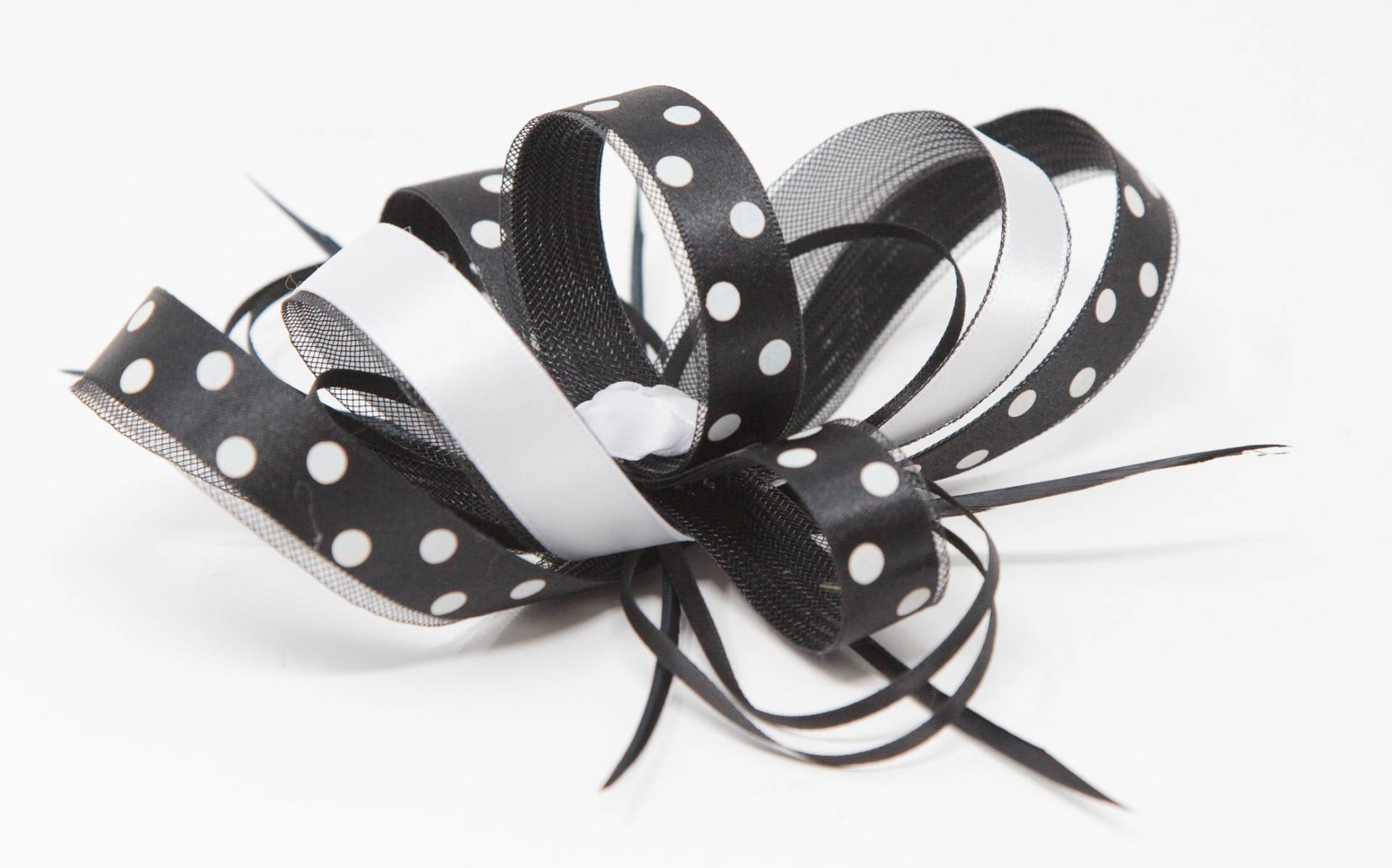 Schwarz Weißer Polka Dot Fascinator Auf Clip, Kamm Und Alice Band von BevsAccessoryShop