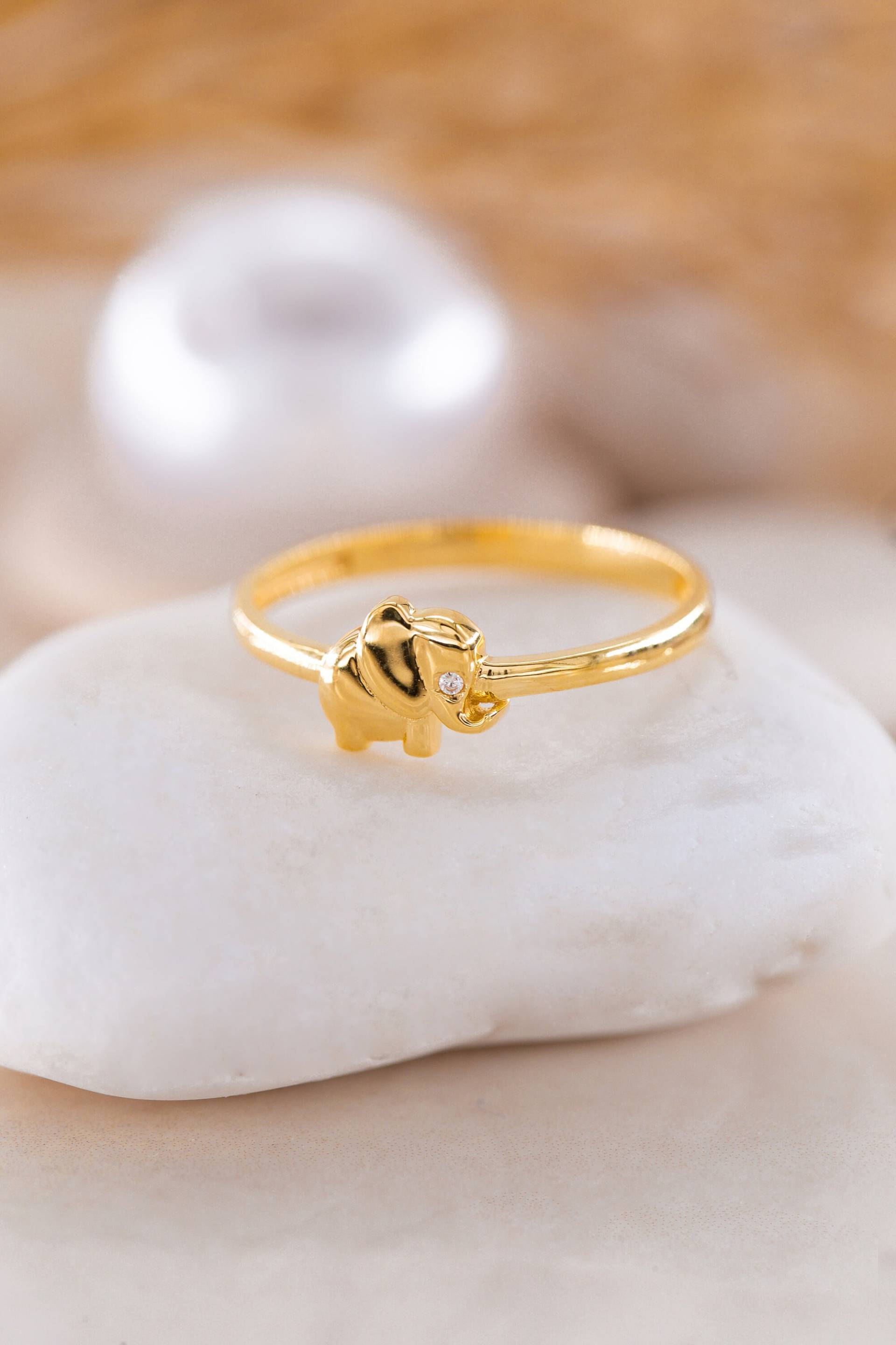 Ring Für Elefantenliebhaber, Von Wildtieren Inspirierter Schmuck, Goldring Mit Tiermotiv, Der Natur Inspiriertes Geschenk, Elefantenanhänger von BexJewelryUSA