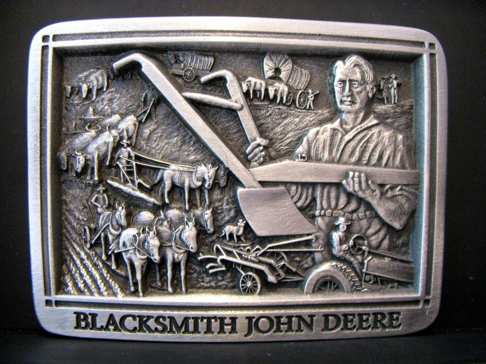 John Deere "Blacksmith" Pewter Gürtelschnalle Künstler Walter Hinton Limited Edition 1. in Serie Von 12 Spec Cast Jd Pflug Farmer Pferd Traktor von BeyerTractor