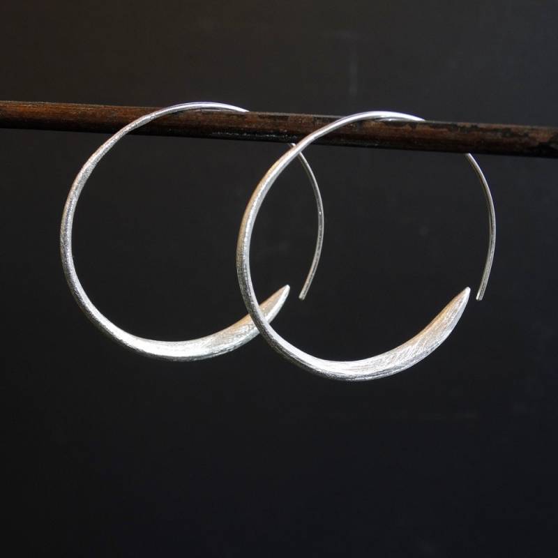 Silber Creolen, Hoop Ohrringe, Wrap Over Moderne Minimal Sterling Ohrringe von BeyondBiasa