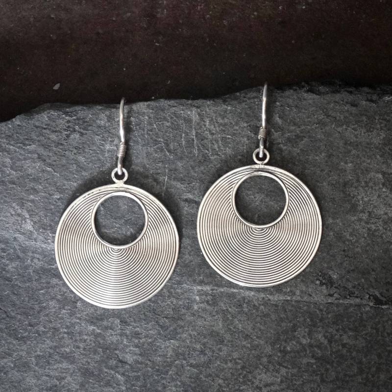 Silberne Tropfen Ohrringe, Wirework Handgemachte Sterling Silber, 925 von BeyondBiasa