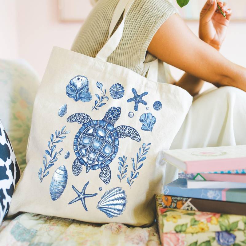 Sea Turtle Tote Bag, Oceancore Cotton Beach Bag - Blue Shell Coastal Marine Life Gift, Eco Reusable For Ocean Lovers Summer von BeyondDesignForYou