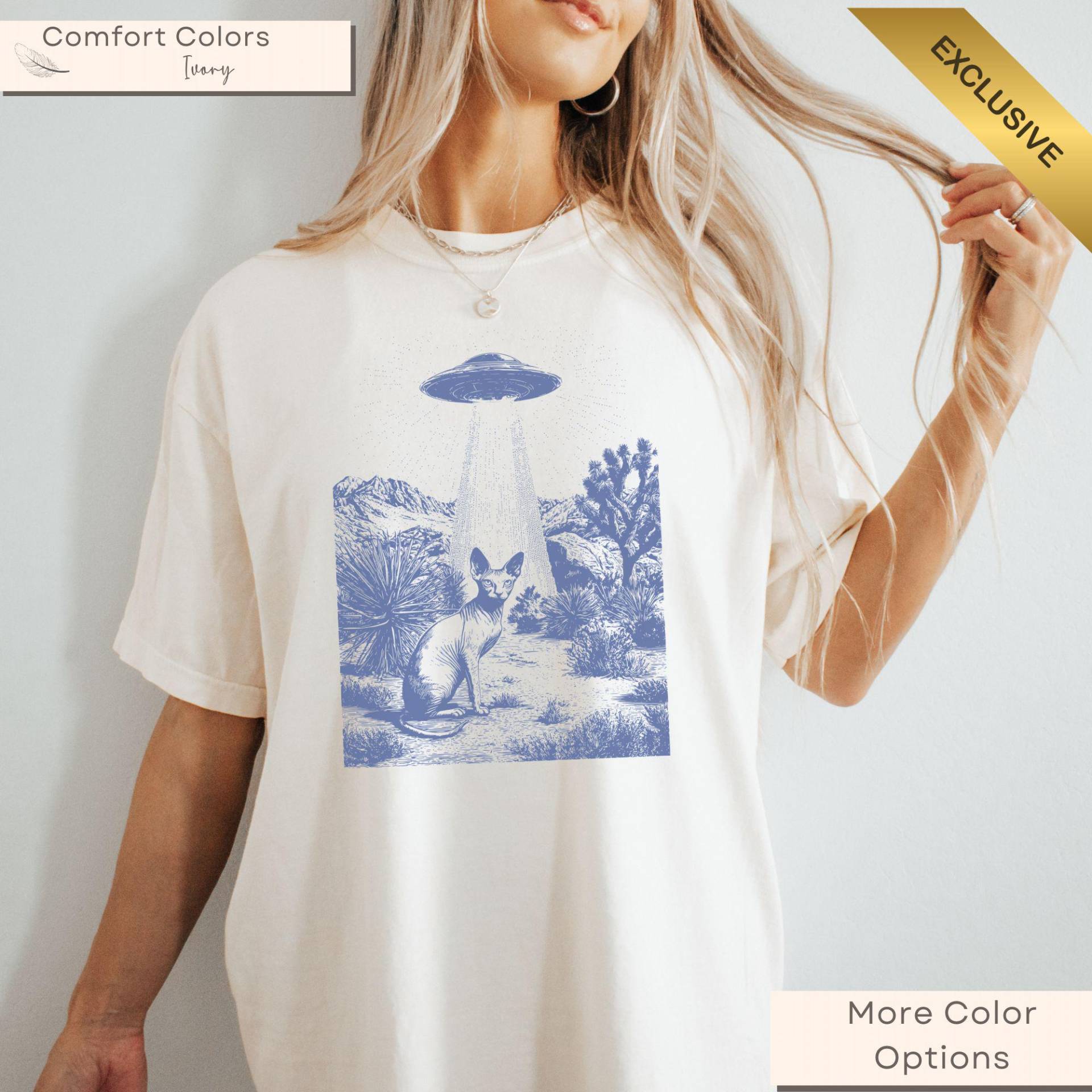 Western Alien T-Shirt, Ufo Cowboy Shirt Retro Desert Scene, Cat Shirt, Funny Space Gift For Him Her von BeyondDesignForYou