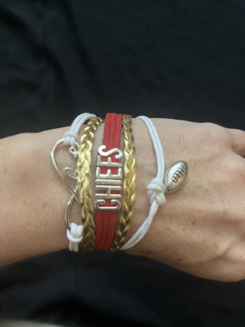 Handgemachtes Infinity Nfl Kc Kansas City Chiefs Verstellbares Bettelarmband Rot/Gold von BeyondInfinityStudio