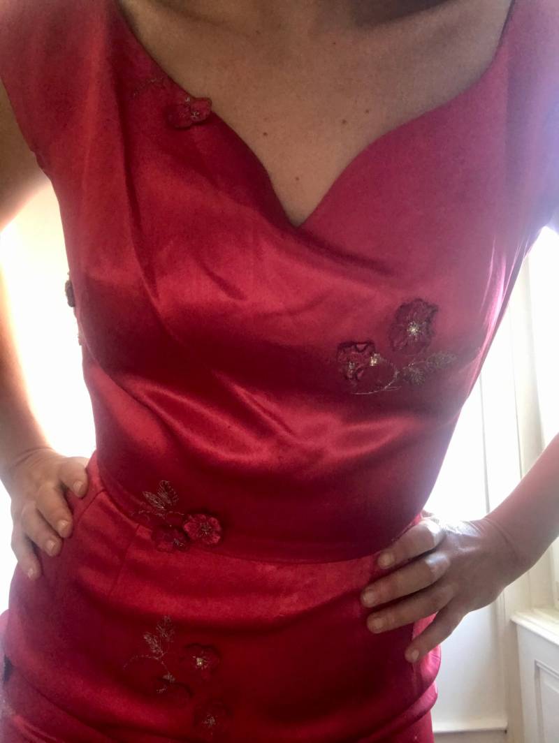 Magenta Red Vintage 50's Cocktail Dress Chinese Embroidery Handcraft Rare von BeyondfabulousShop