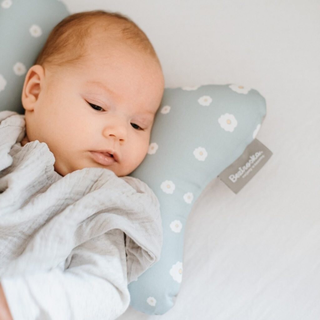 Schmetterlingsförmiges Kissen, Kinderwagenkissen Schmetterlingsförmiges Kissen, Kinderwagenkissen von Beztroska