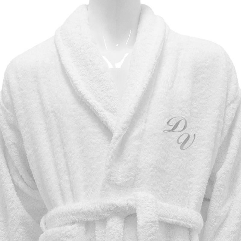 Personalisierter Weißer Bademantel Hotel Spa Edition Schalkragen Silber Monogramm von BgEurope