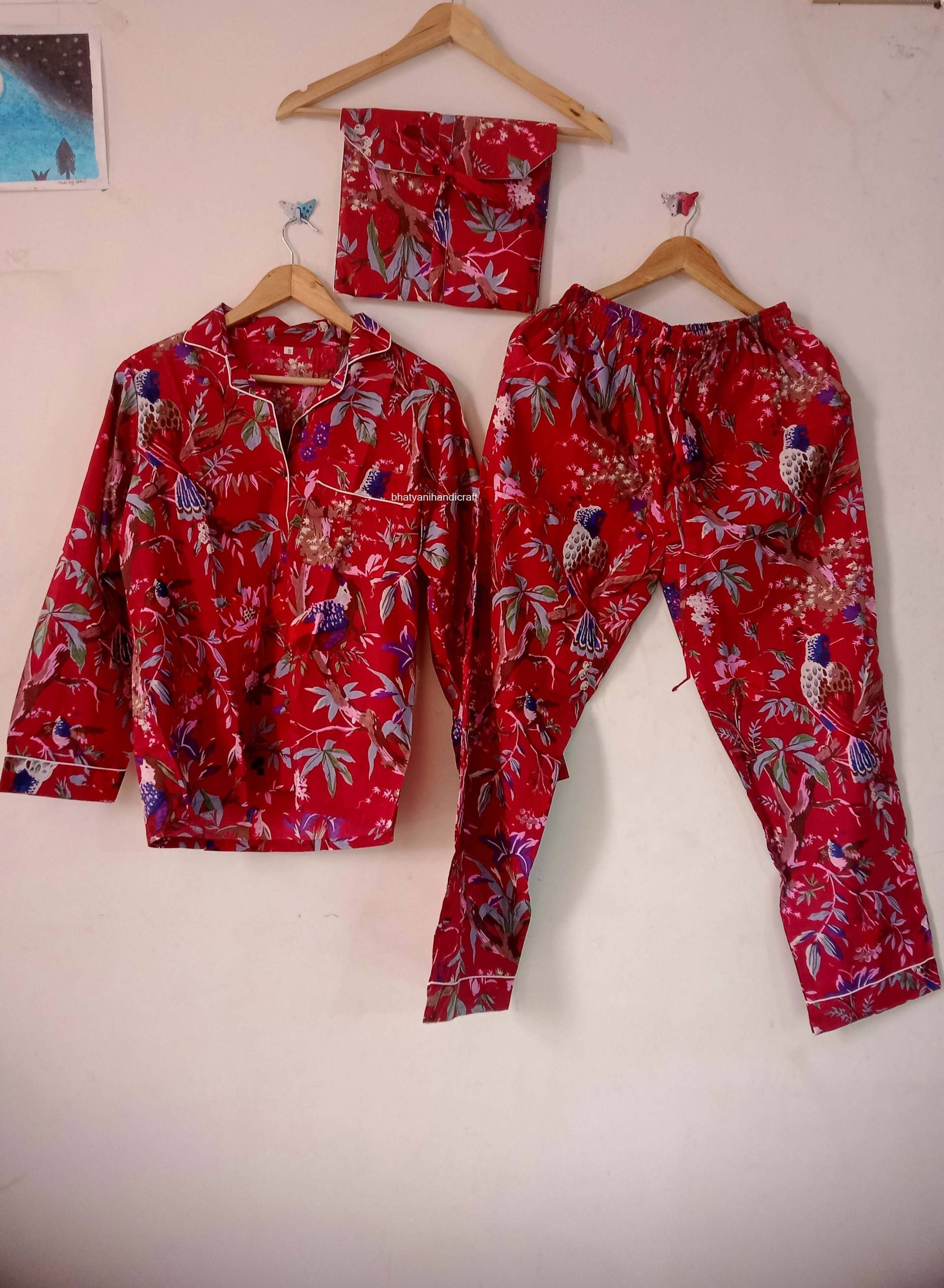 Cottn Bird Printed Pj Set, Brautjungfer Pyjama, Damen Nachtanzug, Nachtwäsche Kleid, Bequeme Nachtwäsche, Geschenk Für Sie von Bhatyanihandicraft