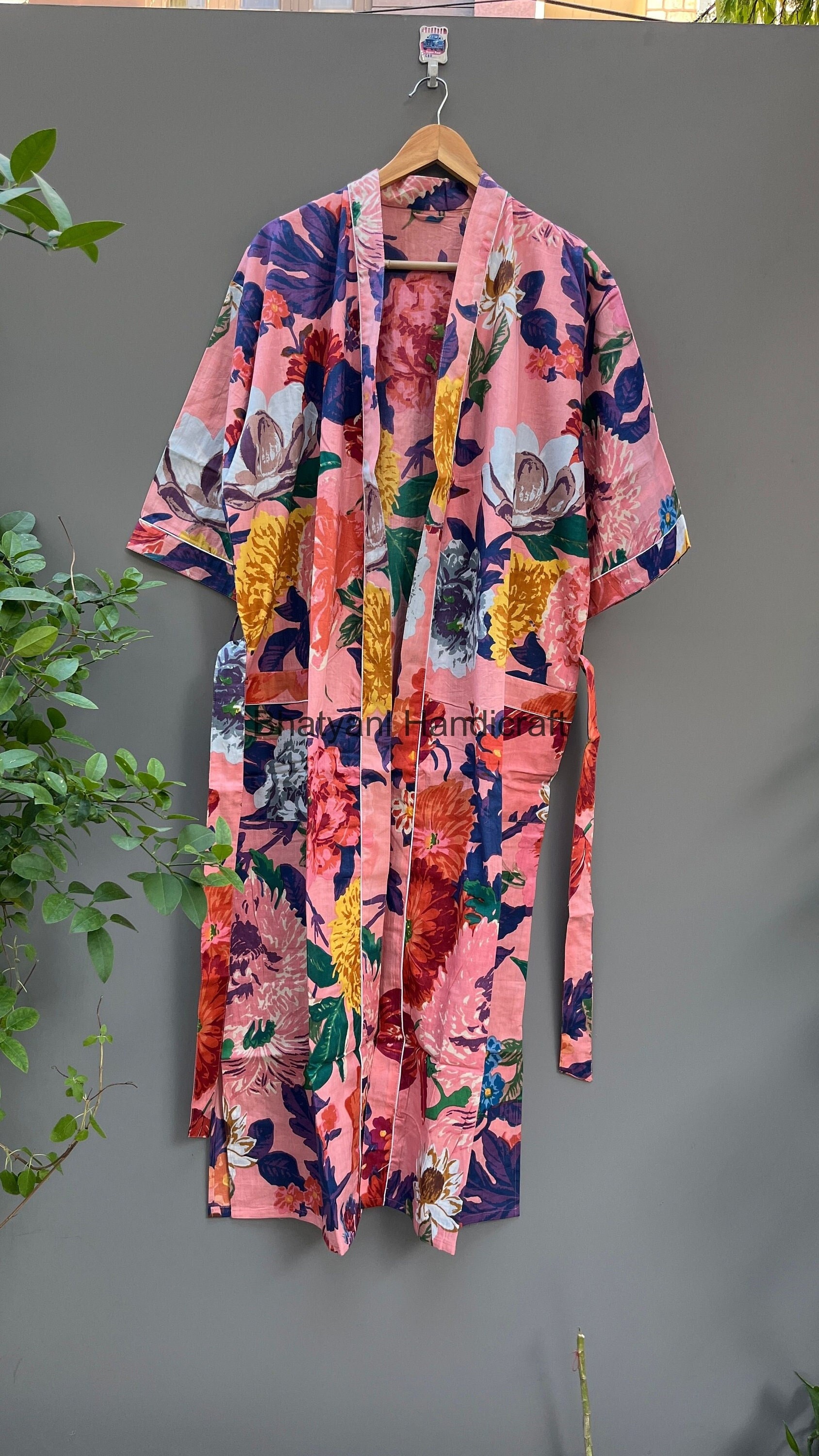 Floral Bedruckte Lange Baumwolle Robe, Bademantel, Morgenmantel, Brautjungfer Roben, Strand Tragen Kleid, Braut Kimono, Geschenk Für Sie von Bhatyanihandicraft