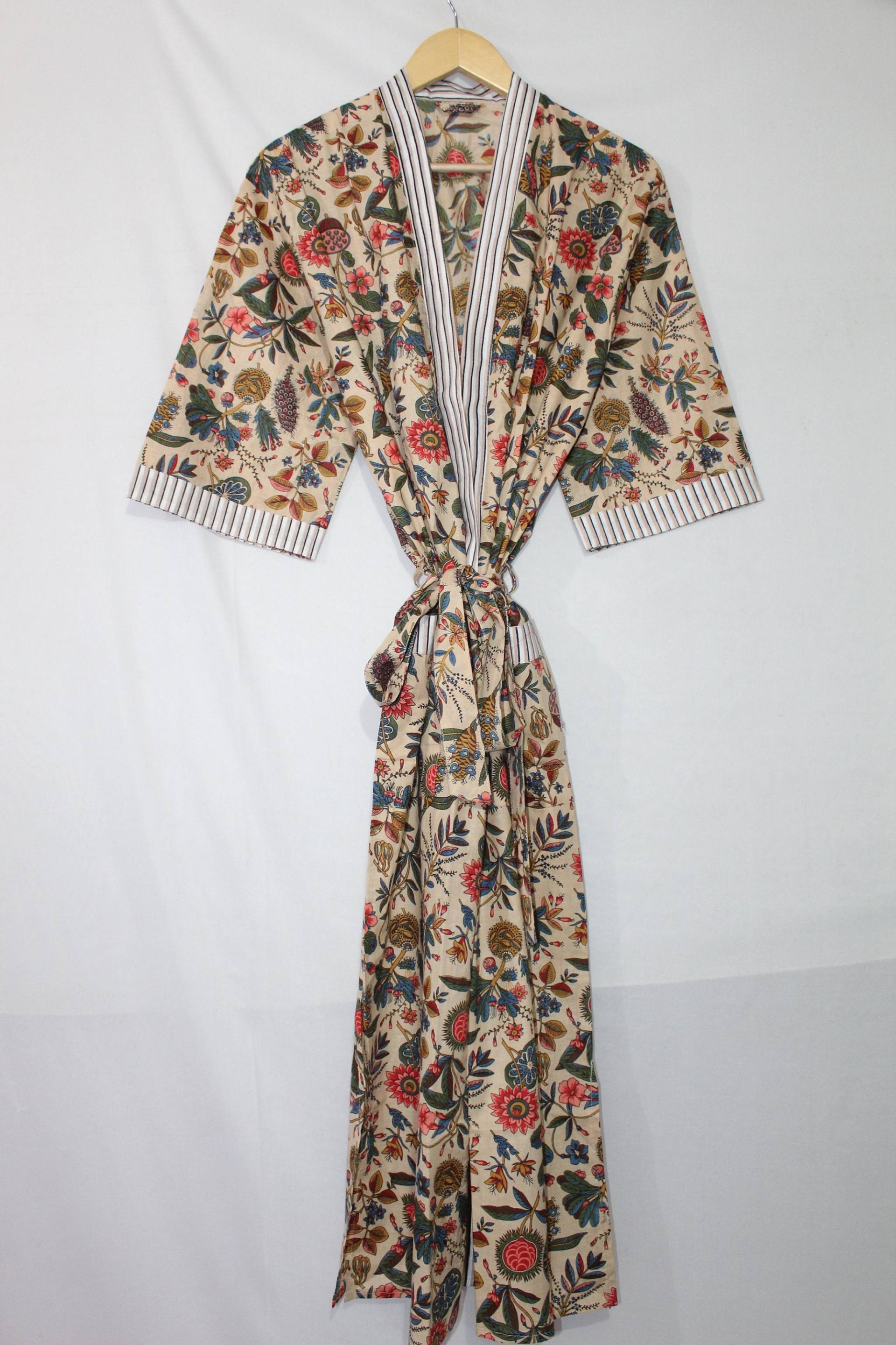 Floral Bedruckter Kimono, Bademantel Aus Baumwolle, Strandvertuschung, Brautjungfern Robe, Nachtwäsche Kleid, Wickelkleid von Bhatyanihandicraft