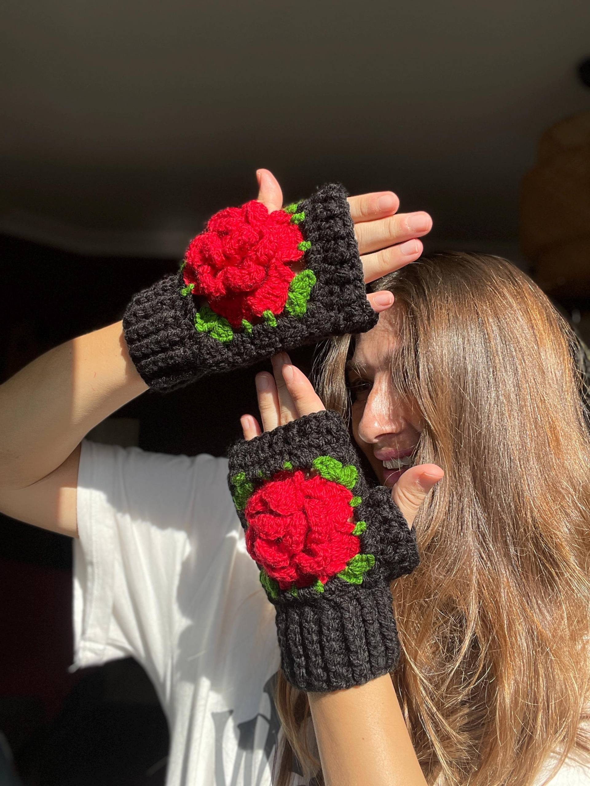 Gehäkelte Armstulpen Handgemachte Rote Rose Boho Handschuhe von Bhavass