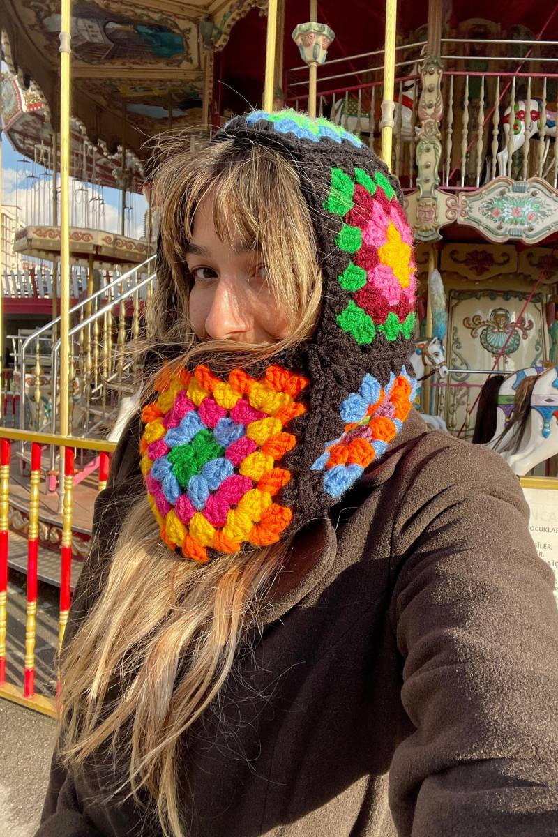 Gehäkelte Oma Quadrat Balaclava Bunte Handgemachte Wintermütze von Bhavass