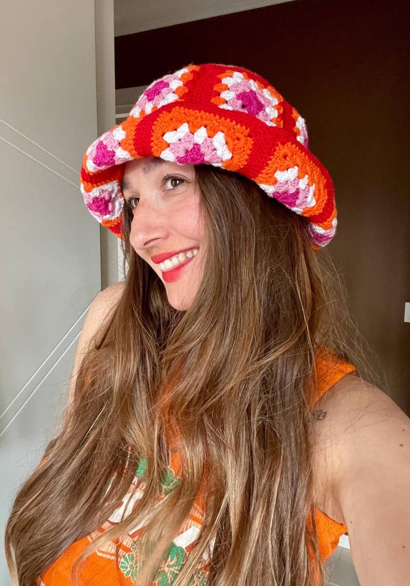 Gehäkelter Lesben Pride Eimer Hut Handgemachter Regenbogen Festival Hut von Bhavass