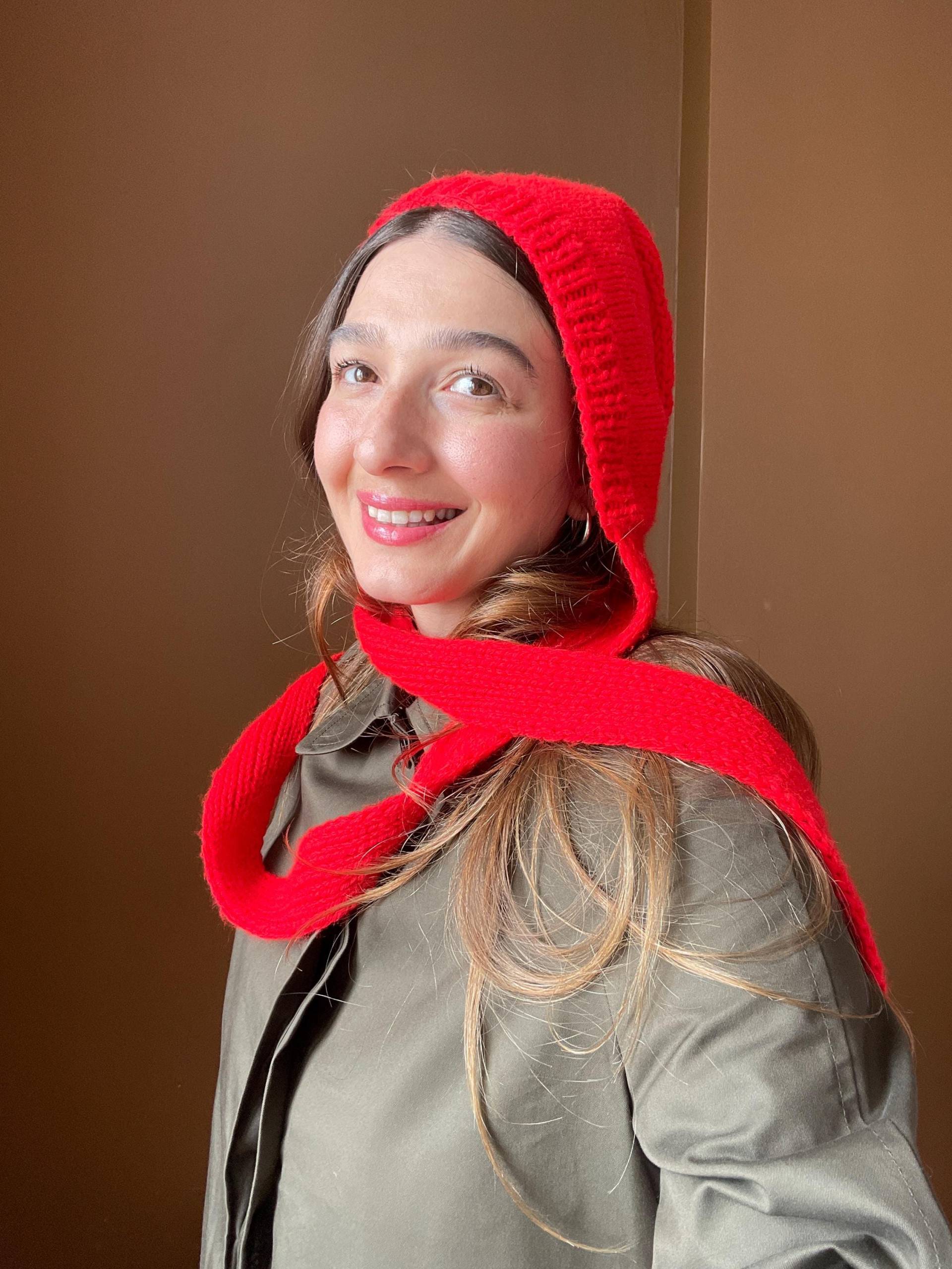 Handgestrickter Balabonnet, Baumwoll-Acryl-Mischgewebe Schal, Weihnachtsschal Für Den Winter, Geschenk Sie, Rote Gemütliche Mütze Mit Krawatte von Bhavass