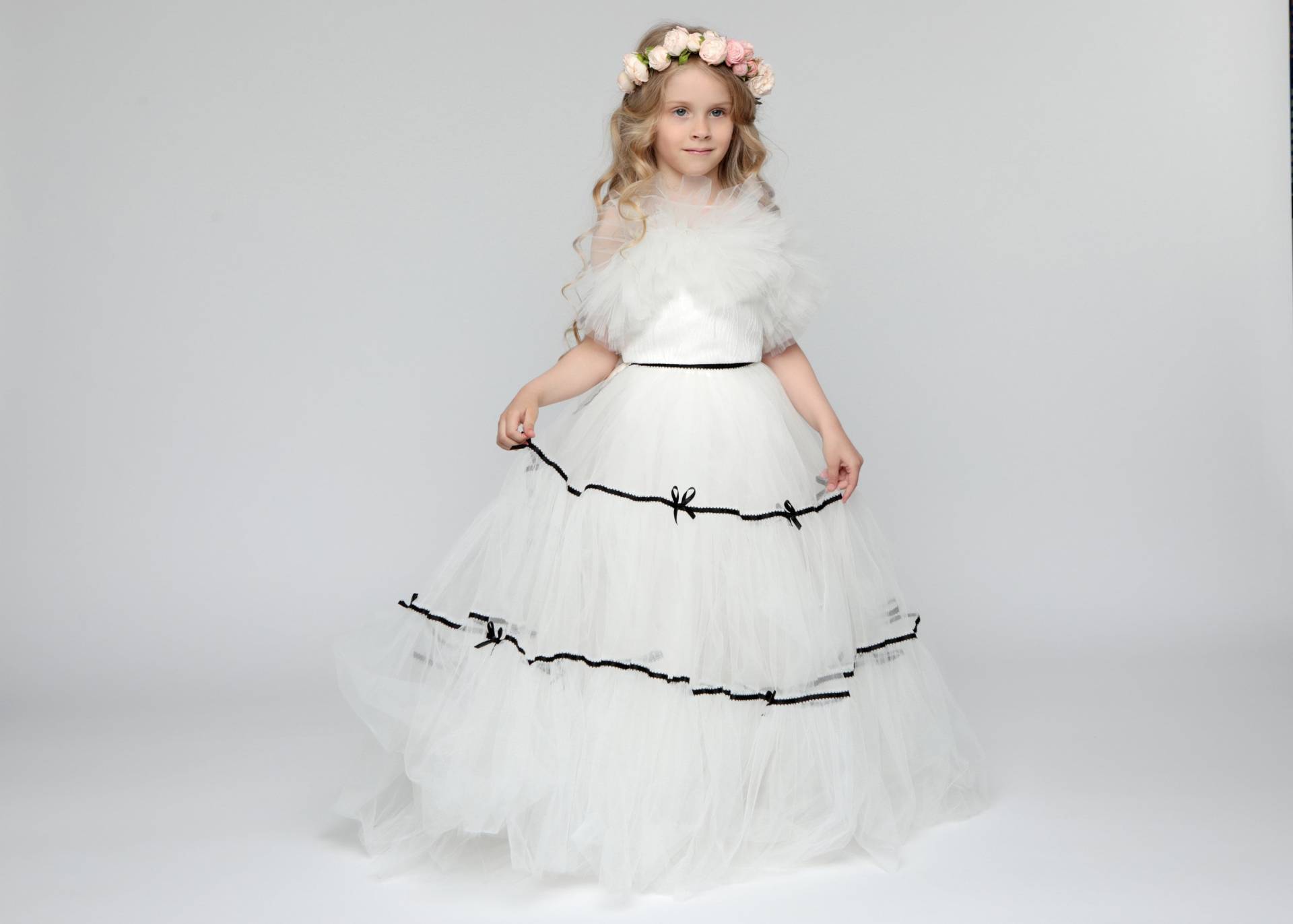 White & Black Flower Girl Dresses Junior Bridesmaid Dress Gown Wedding Pageant Tulle Puffy Girls Todd von BiaggiBoutique