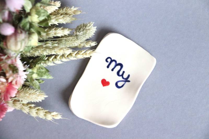 Ringteller Keramik Liebesbrief Ringhalter Schmuckteller Schmuckschale Schale Ton Geschenk Liebe Freundschaft Hochzeit Ringteller Keramik Liebesbrief Ringhalter Schmuckteller Schmuckschale Schale Ton Geschenk Liebe Freundschaft Hochzeit von Biberklau
