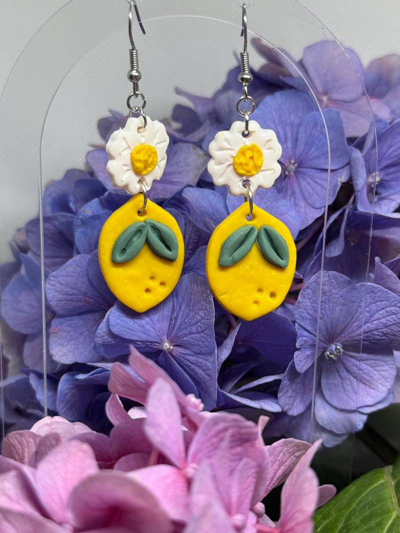 Handgemachte Zitronen-Ohrringe Aus Polymer Clay - Sommerliche Blumen-Ohrringe Leichte Statement-Ohrringe von BibiKreativwerkstatt