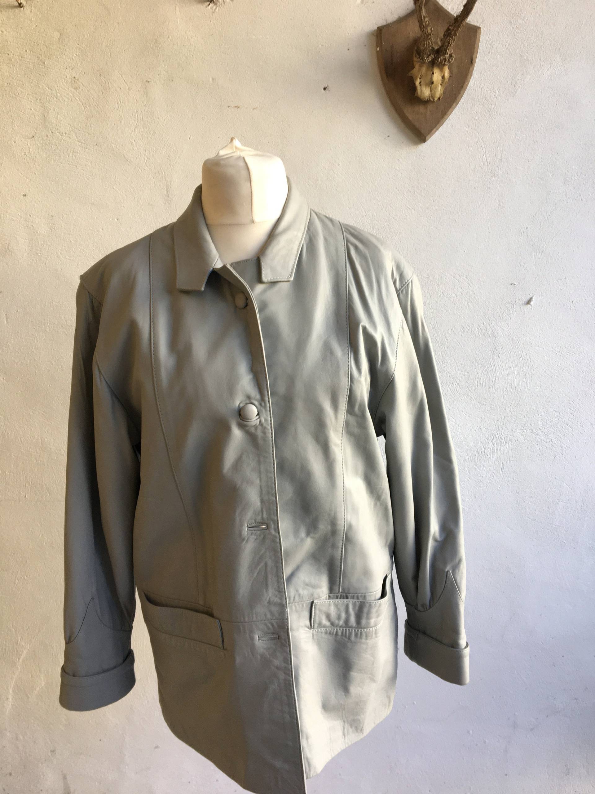 Vintage Lederjacke 80Er Grau Damen Mantel Größe Medium Groß von BidandBertVintage