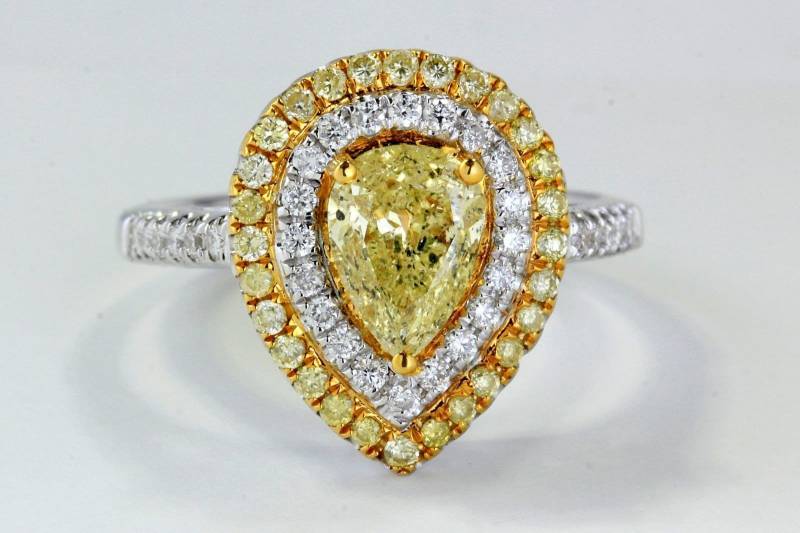 Ausgefallene Gelb 2, 55 Ct Birne Form Diamant-Verlobungsring von BigAppleJewels