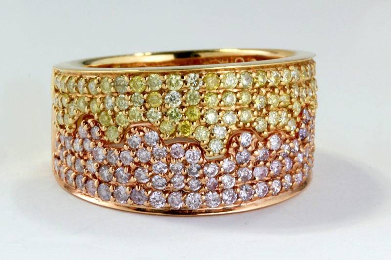 Ich Tue Ring Custom Puzzle Design Mit Rosa Diamanten Und Ausgefallene Gelbe 18K Größe 6 von BigAppleJewels