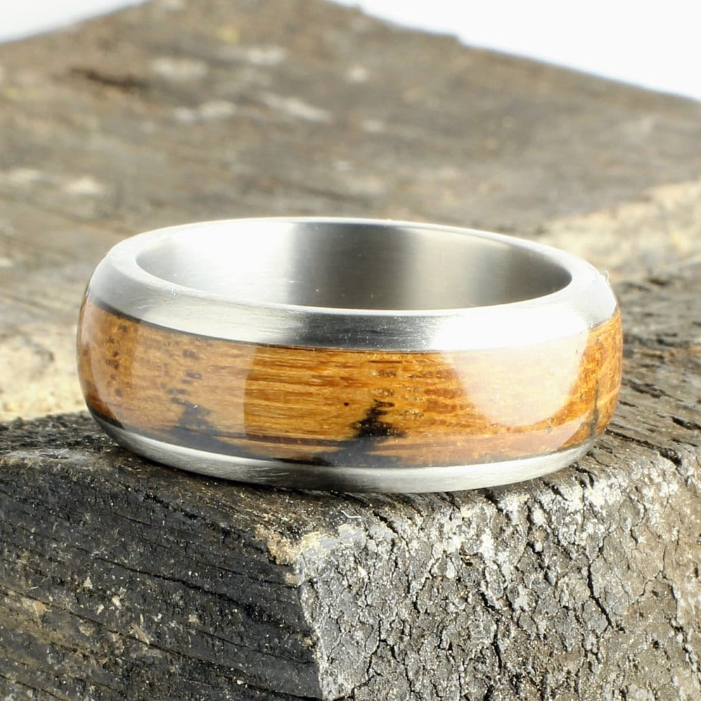 Handgefertigter Whisky Fass Holzring Titan Ehering Handgefertigter Whisky Fass Holzring Titan Ehering von BigBlueBarnShop