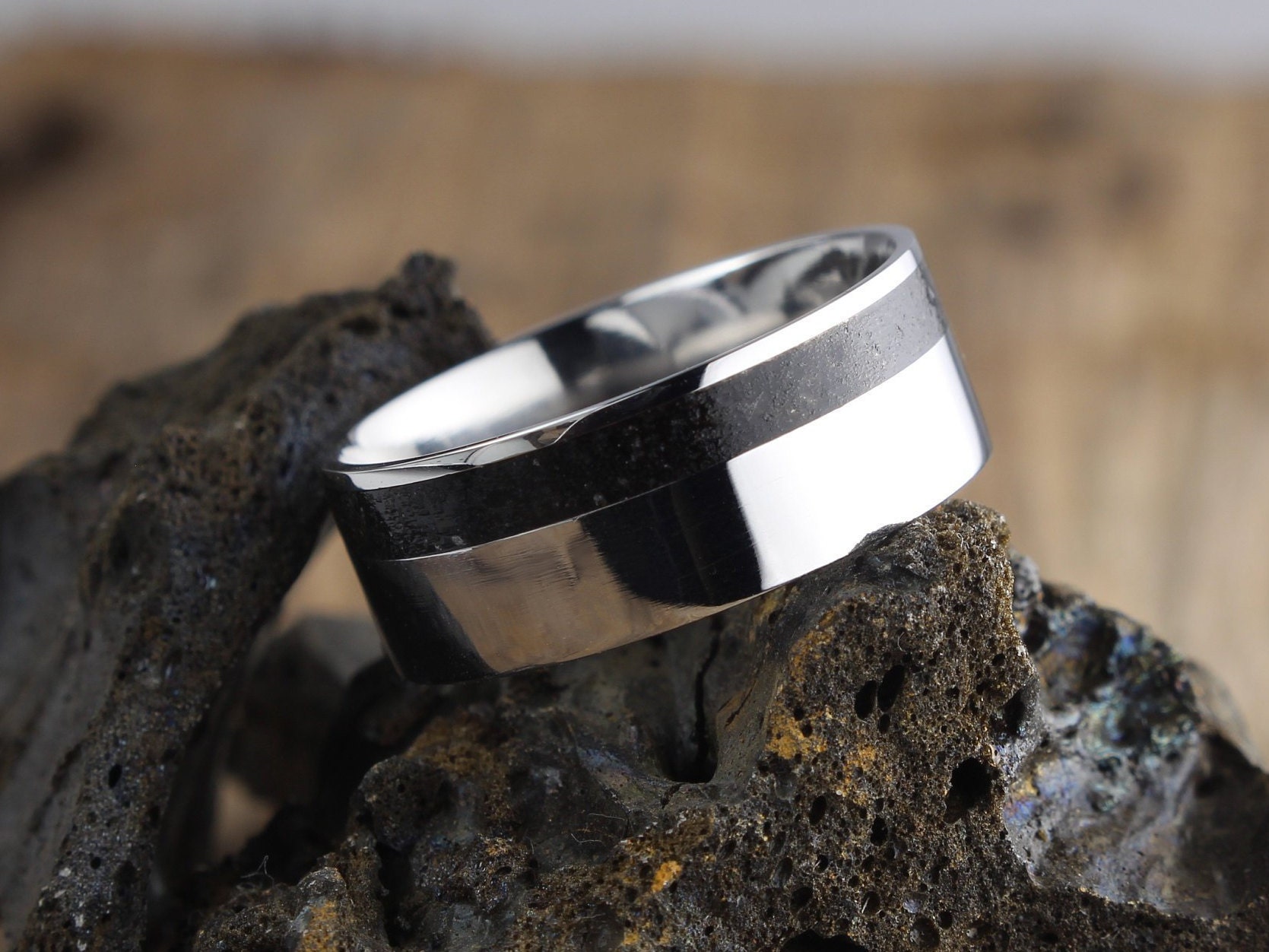 Handgemachte Lava Rock Ring Edelstahl Herren Ehering Handgemachte Lava Rock Ring Edelstahl Herren Ehering von BigBlueBarnShop