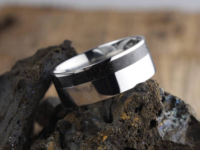 Handgemachte Lava Rock Ring Edelstahl Herren Ehering Handgemachte Lava Rock Ring Edelstahl Herren Ehering von BigBlueBarnShop