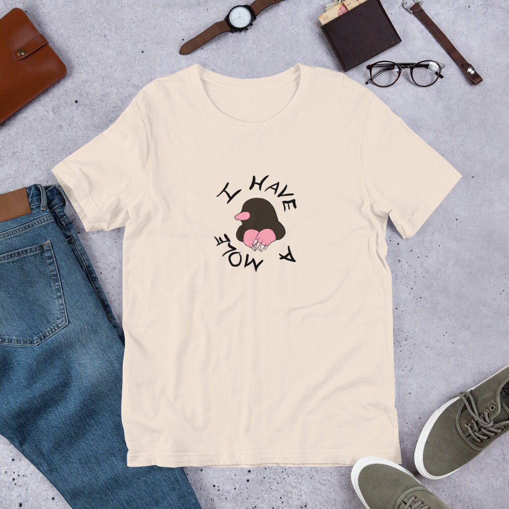 Ich Habe Einen Maulwurf Unisex T-Shirt Ich Habe Einen Maulwurf Unisex T-Shirt von BigBurtonBonVoyage