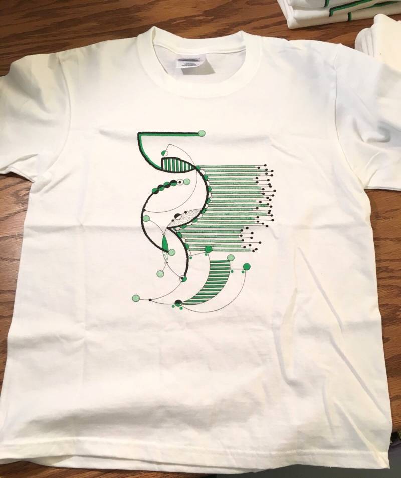 Mittelgroßes T-Shirt Jugend von BigGayDragon