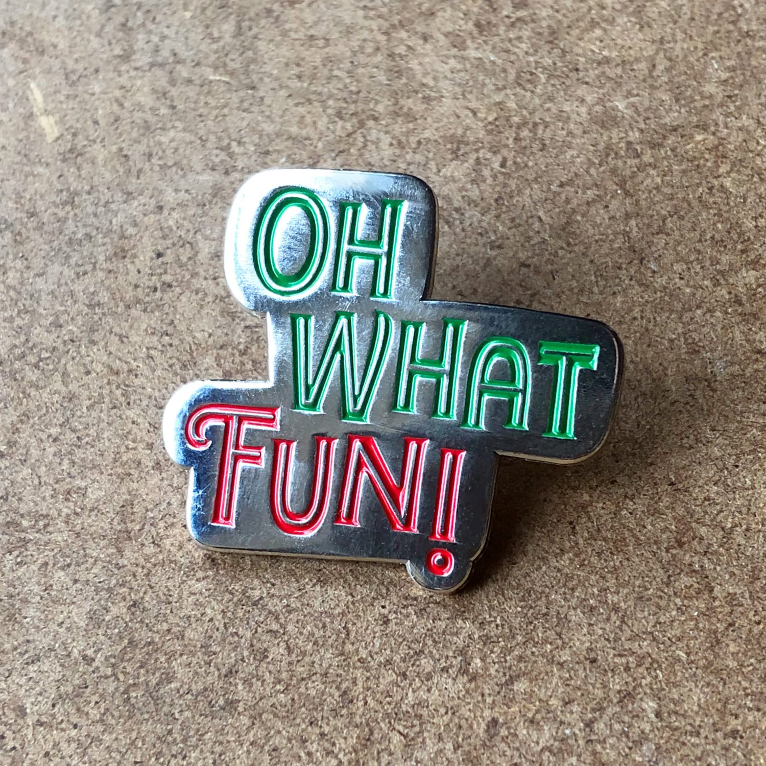 Oh What Fun Emaille Pin - Urlaubsflair, Weihnachtsgeschenk, Wichteln von BigLeaguePins