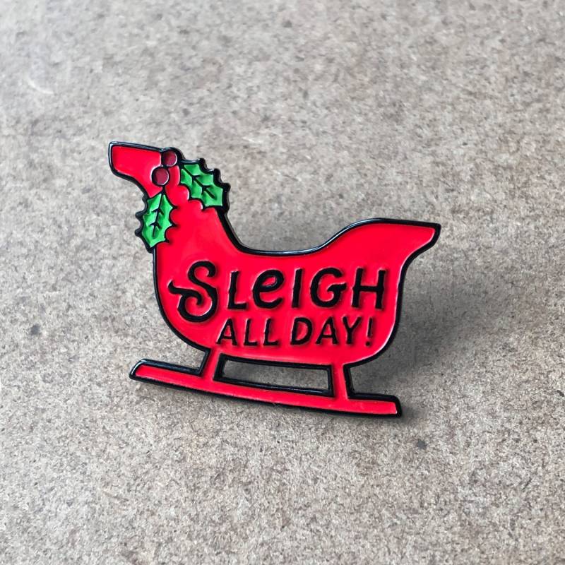 Schlitten Den Ganzen Tag Weihnachts-Emaille-Pin - Dieser Trendige Pin Ist Ein Perfektes Weihnachts-Accessoire Großes Weihnachtsgeschenk Oder von BigLeaguePins