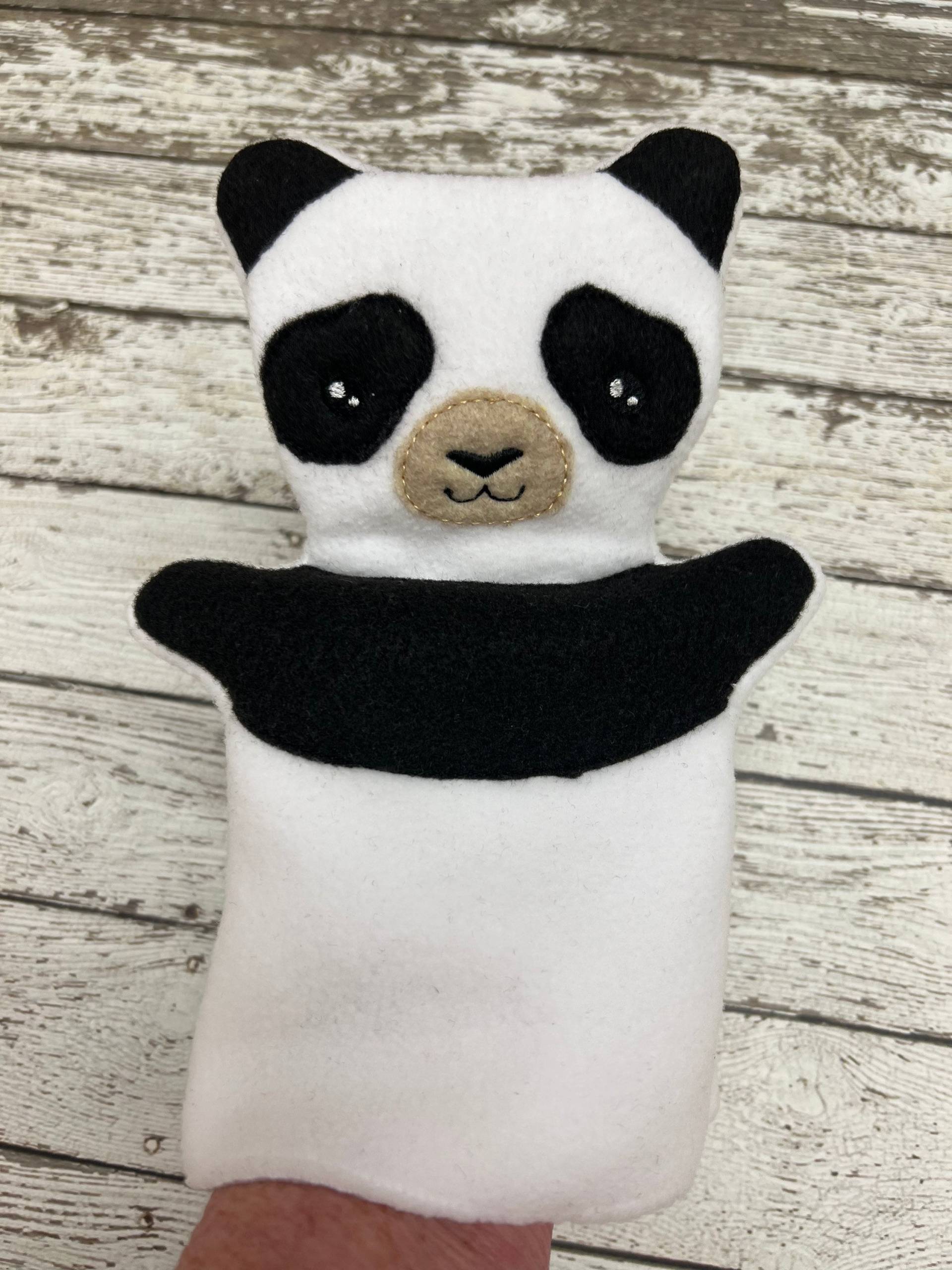 Panda Handpuppe Puppe Fleece Tier Zootier Kuscheltier Ruhewächter Spielzeug Gastgeschenk von BigSkyEmbroidery